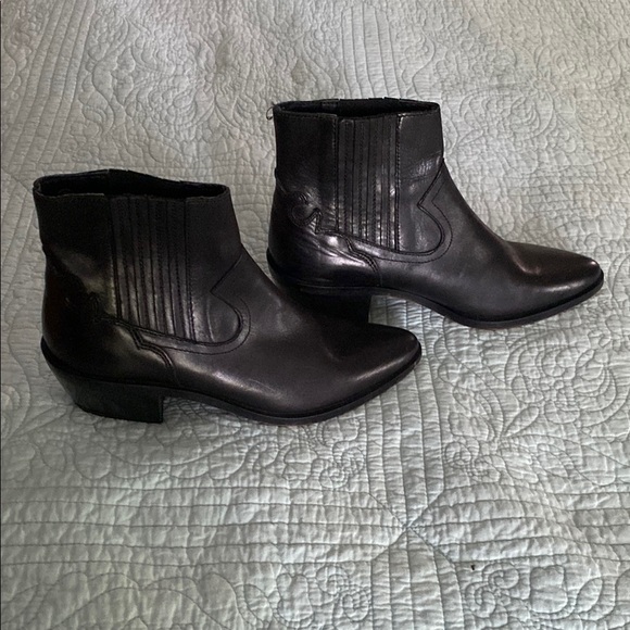 Urban Outfitters Black Heeled Boots - Picture 4 of 7
